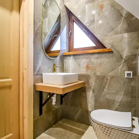 Jatka No 1 シャレー ザコパネ